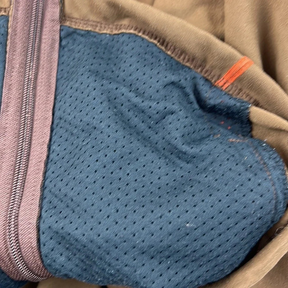 LuluLemon Men’s Brown Long Sleeve Full Zip Performance  wear Jacket - Picture 5 of 11